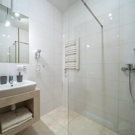 Bed and breakfast Przy Termach Apartamenty, Pokoje - Podgrzewany Basen, Hydromasaz I Tylko 70M Termy Szaflary