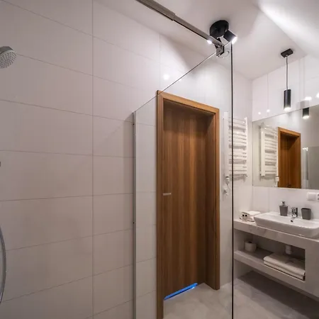 Przy Termach Apartamenty, Pokoje - Podgrzewany Basen, Hydromasaz I Tylko 70M Termy Oda ve Kahvaltı