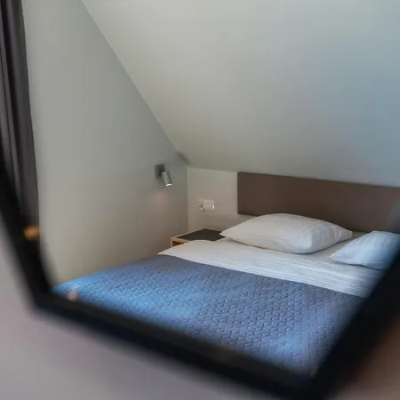 Bed and breakfast Przy Termach Apartamenty, Pokoje - Podgrzewany Basen, Hydromasaz I Tylko 70M Termy