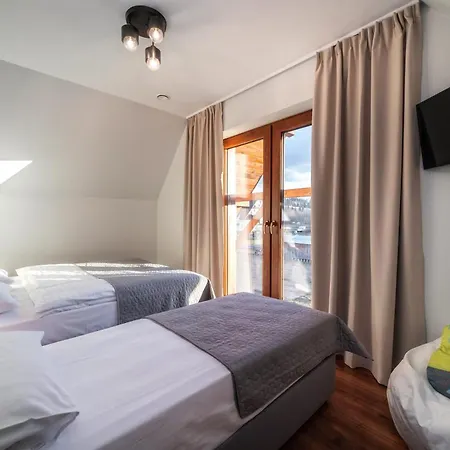 Bed & Breakfast Przy Termach Apartamenty, Pokoje - Podgrzewany Basen, Hydromasaz I Tylko 70M Termy 3*