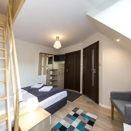 Frühstückspension Przy Termach Apartamenty, Pokoje - Podgrzewany Basen, Hydromasaz I Tylko 70M Termy