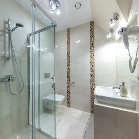 Przy Termach Apartamenty, Pokoje - Podgrzewany Basen, Hydromasaz I Tylko 70M Termy Oda ve Kahvaltı Szaflary