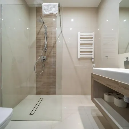 Przy Termach Apartamenty, Pokoje - Podgrzewany Basen, Hydromasaz I Tylko 70M Termy