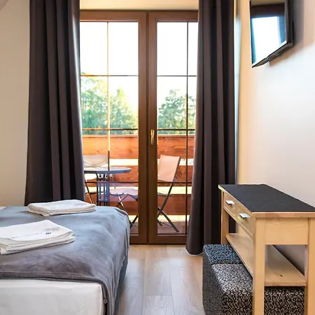 Przy Termach Apartamenty, Pokoje - Podgrzewany Basen, Hydromasaz I Tylko 70M Termy Bed & Breakfast