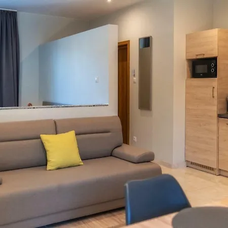 Bed & Breakfast Przy Termach Apartamenty, Pokoje - Podgrzewany Basen, Hydromasaz I Tylko 70M Termy 3*