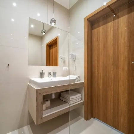 Przy Termach Apartamenty, Pokoje - Podgrzewany Basen, Hydromasaz I Tylko 70M Termy Отель типа 
